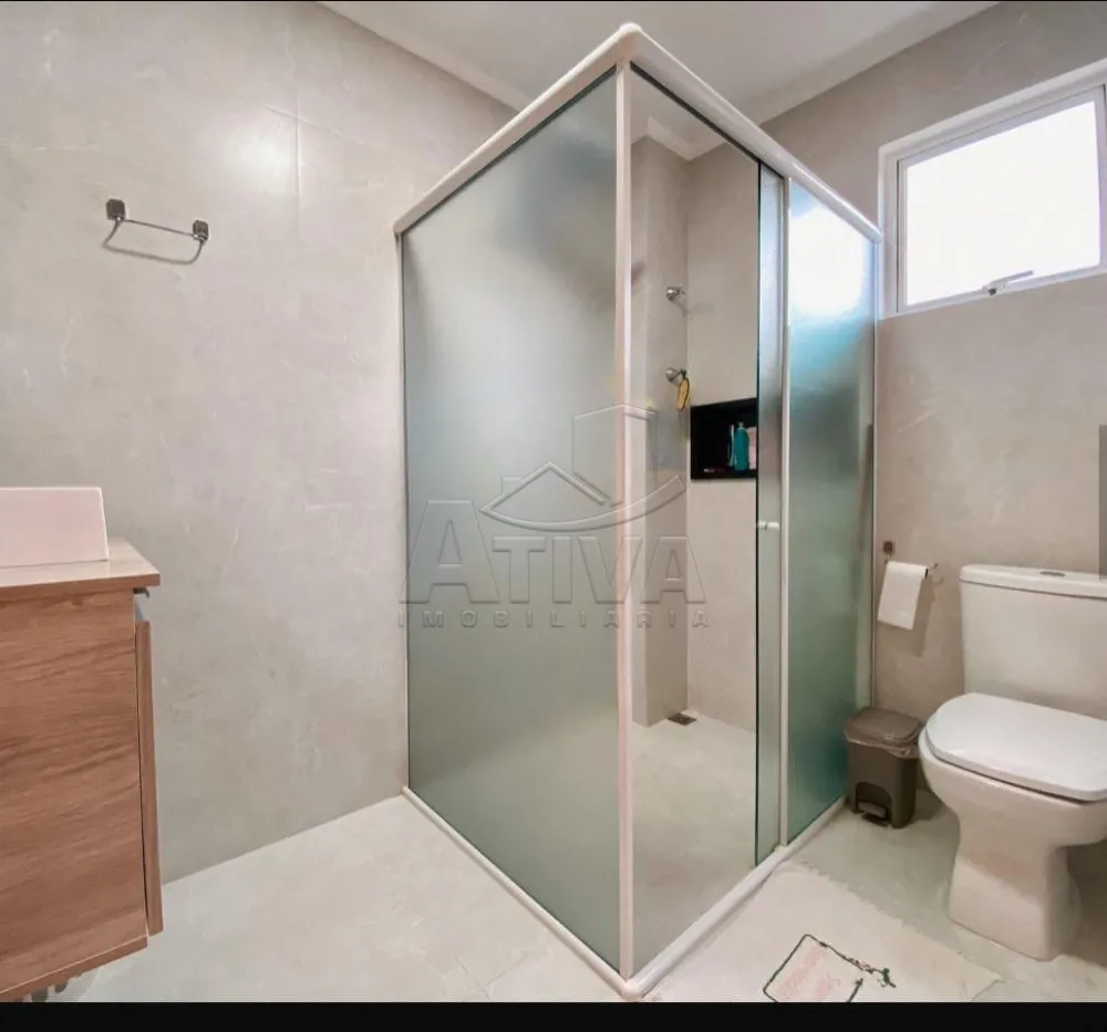 Alugar Apartamento / Padr&atilde;o em Toledo R$ 1.000,00 - Foto 2