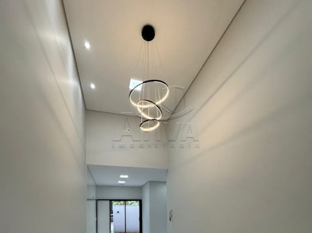 Comprar Casa / Padr&atilde;o em Toledo R$ 350.000,00 - Foto 3