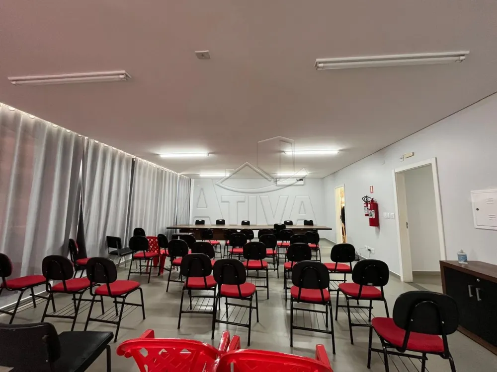 Alugar Comercial / Sala Comercial em Toledo R$ 2.200,00 - Foto 6