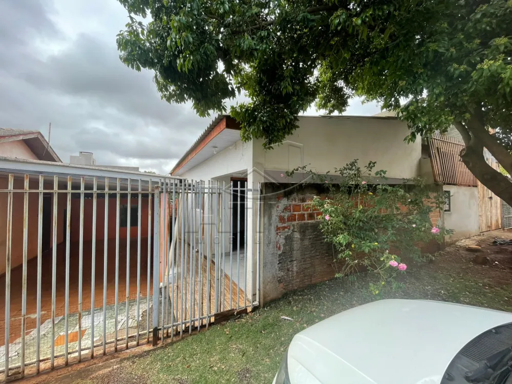 Comprar Casa / Padr&atilde;o em Toledo R$ 250.000,00 - Foto 2