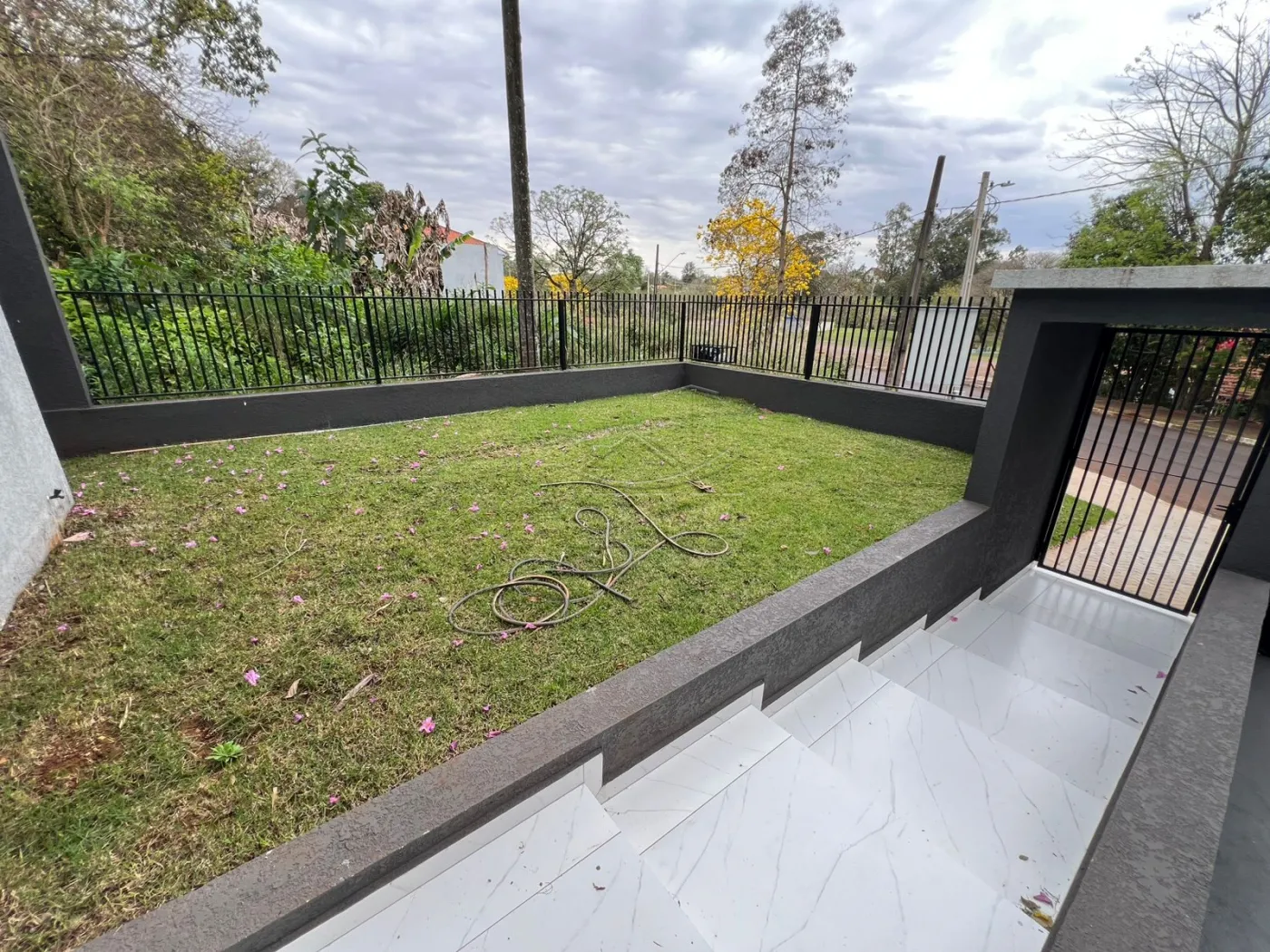 Comprar Casa / Padr&atilde;o em Toledo R$ 690.000,00 - Foto 3