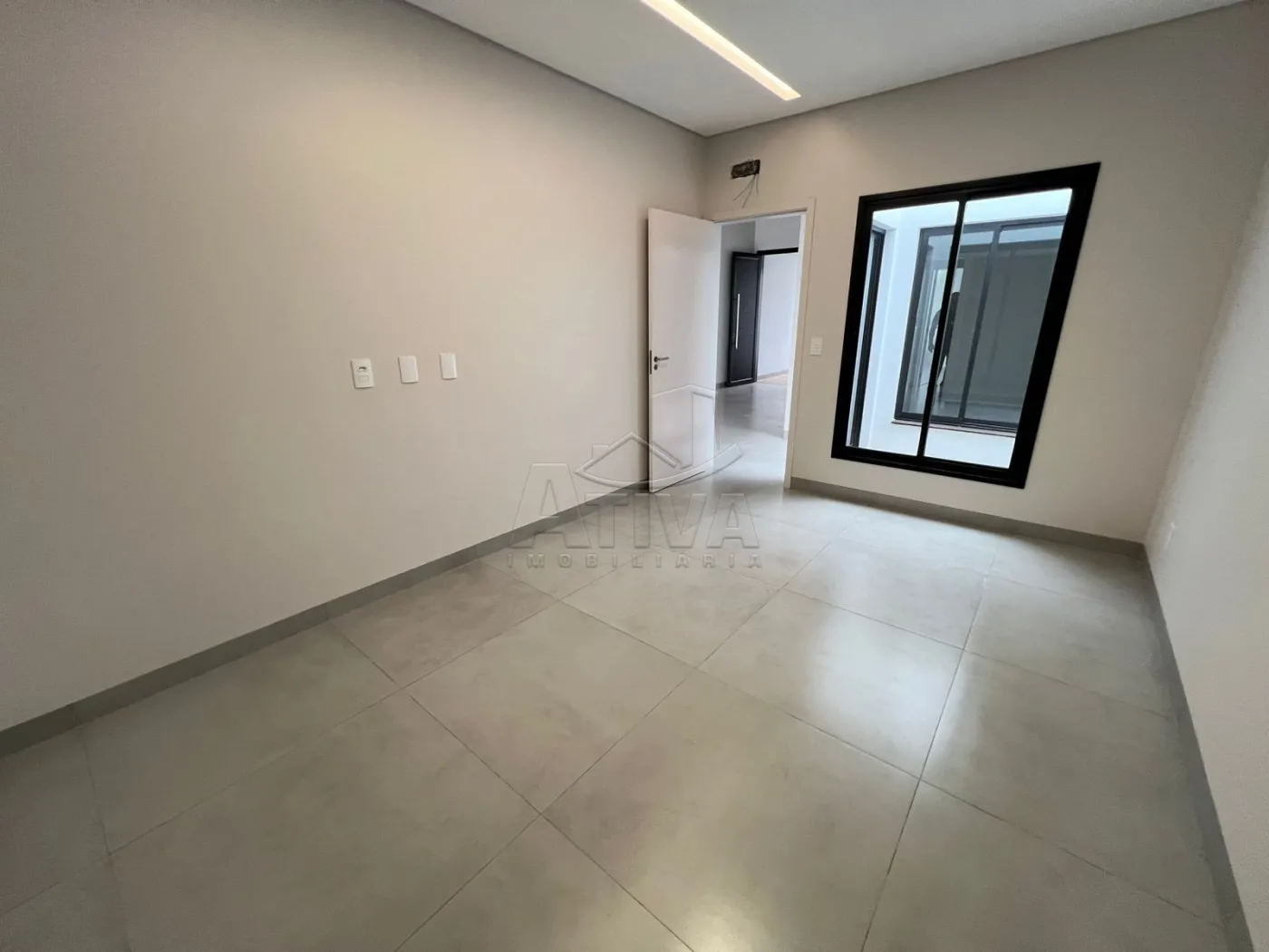 Comprar Casa / Padr&atilde;o em Toledo R$ 640.000,00 - Foto 5