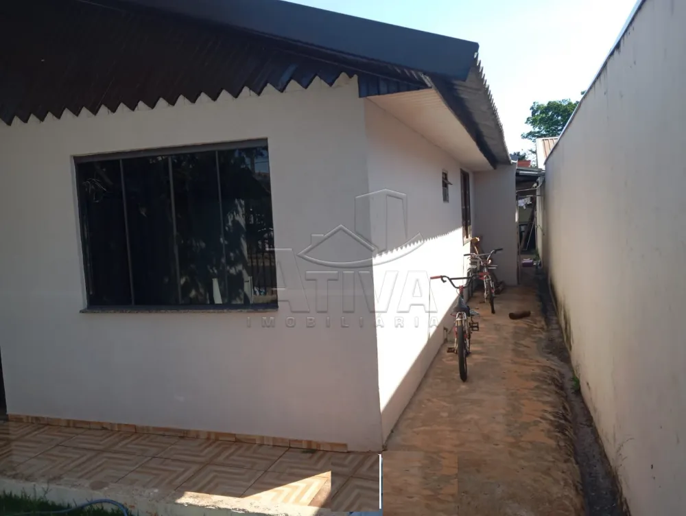 Comprar Casa / Padr&atilde;o em Toledo R$ 320.000,00 - Foto 3