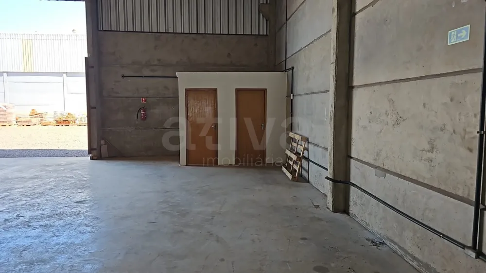 Alugar Comercial / Barrac&atilde;o em Toledo R$ 12.000,00 - Foto 9