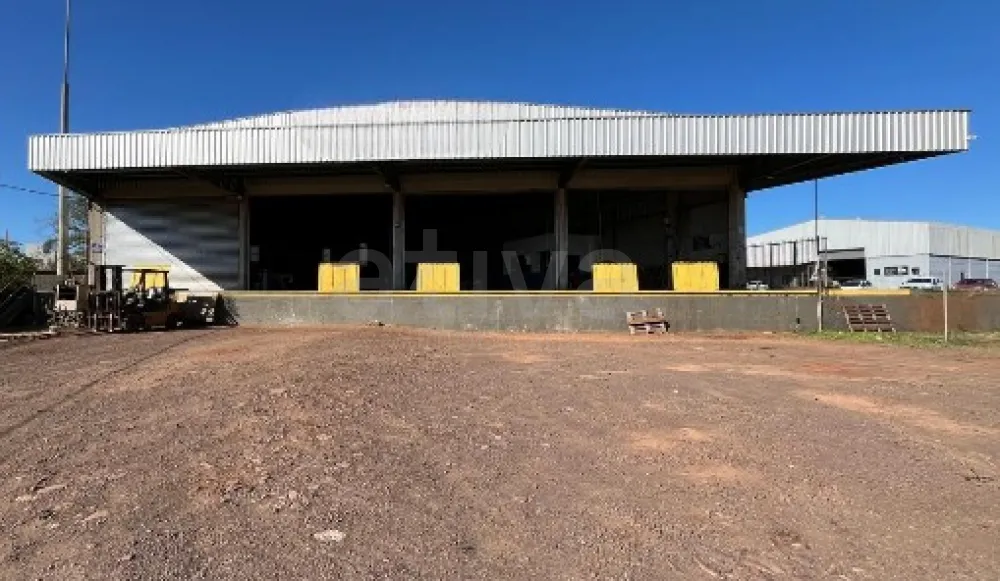 Alugar Comercial / Barrac&atilde;o em Toledo R$ 22.000,00 - Foto 2
