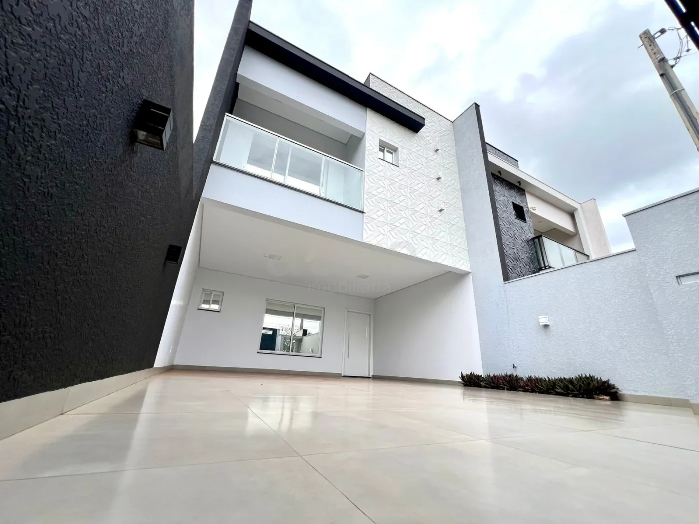 Alugar Casa / Sobrado em Toledo R$ 5.600,00 - Foto 2