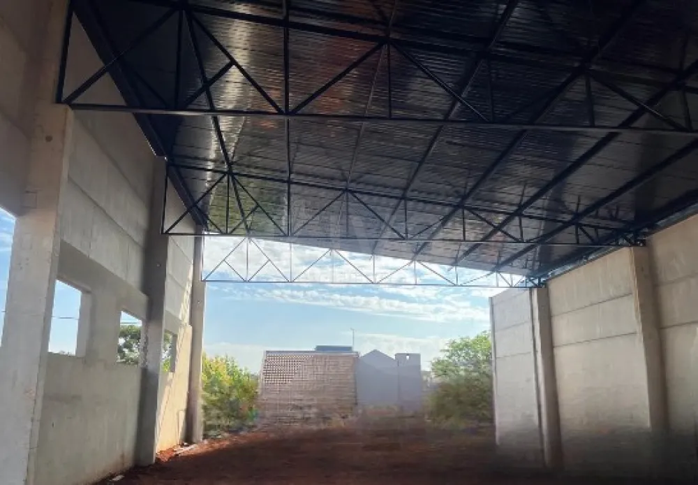 Alugar Comercial / Barrac&atilde;o em Toledo R$ 6.500,00 - Foto 2