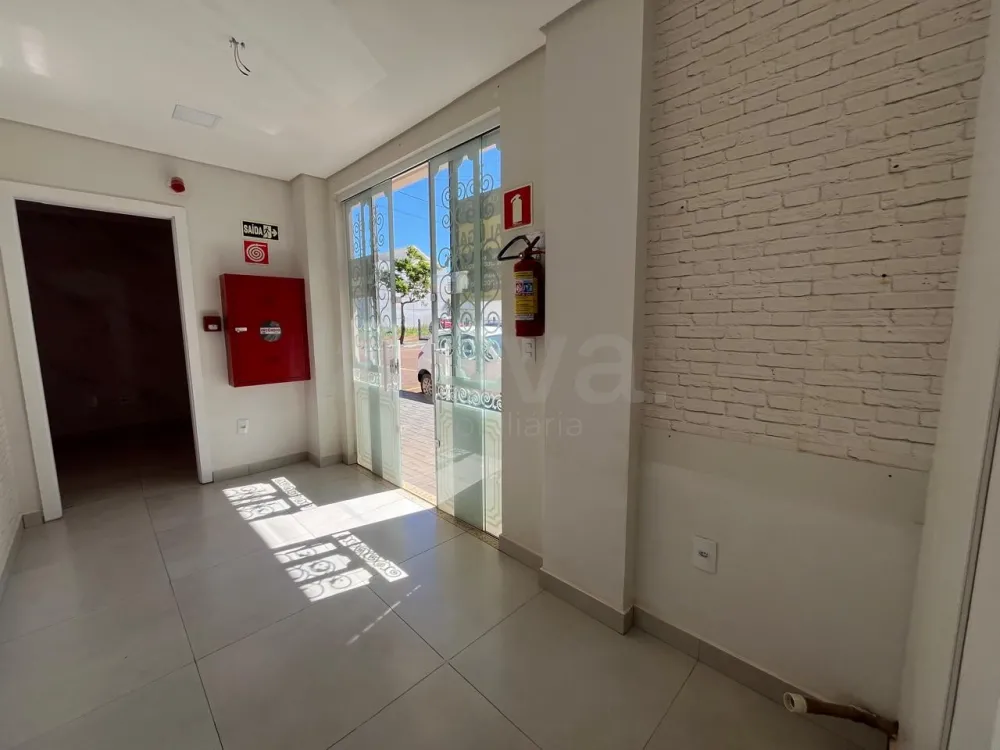 Alugar Comercial / Sala Comercial em Toledo R$ 1.100,00 - Foto 3