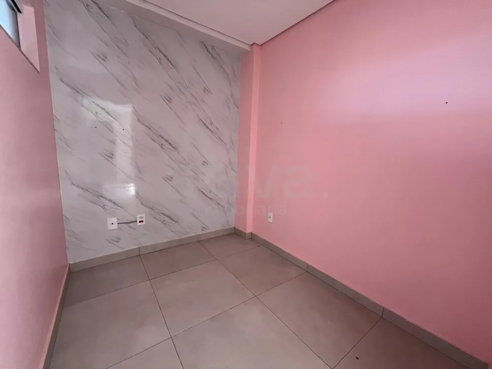 Alugar Comercial / Sala Comercial em Toledo R$ 1.100,00 - Foto 4