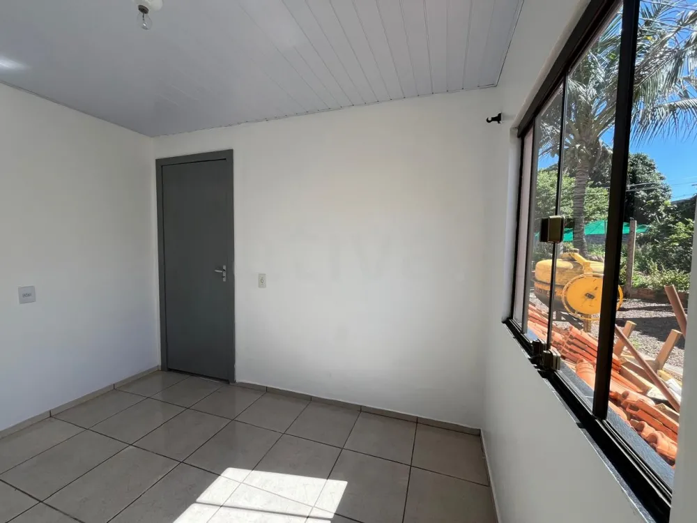 Alugar Casa / Padr&atilde;o em Toledo R$ 1.100,00 - Foto 6