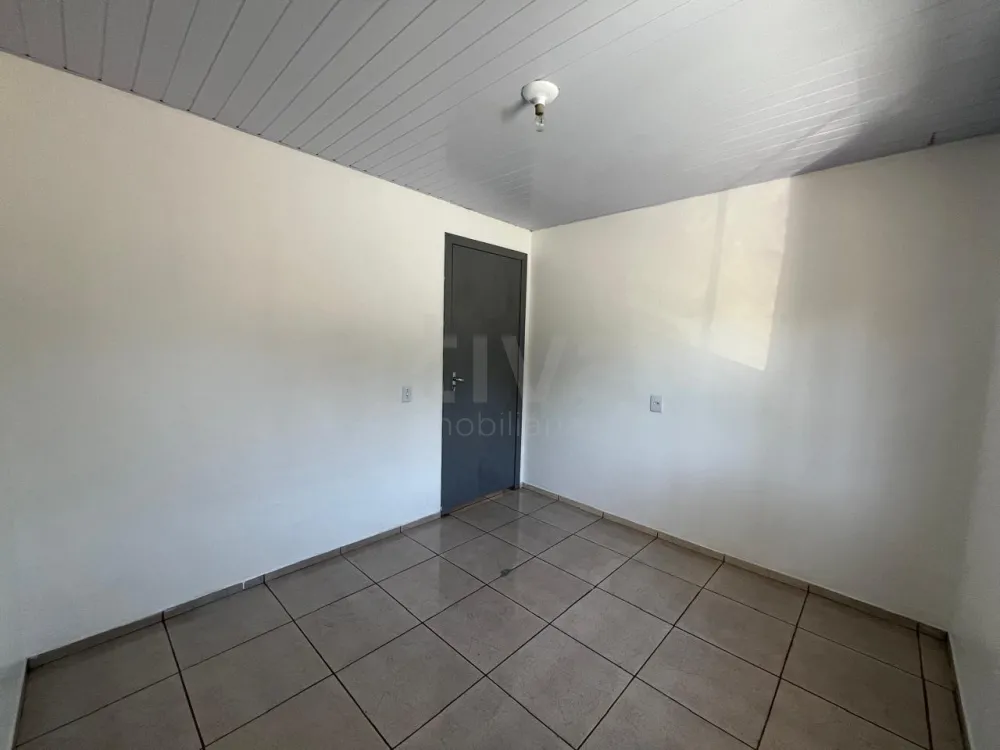 Alugar Casa / Padr&atilde;o em Toledo R$ 1.100,00 - Foto 8