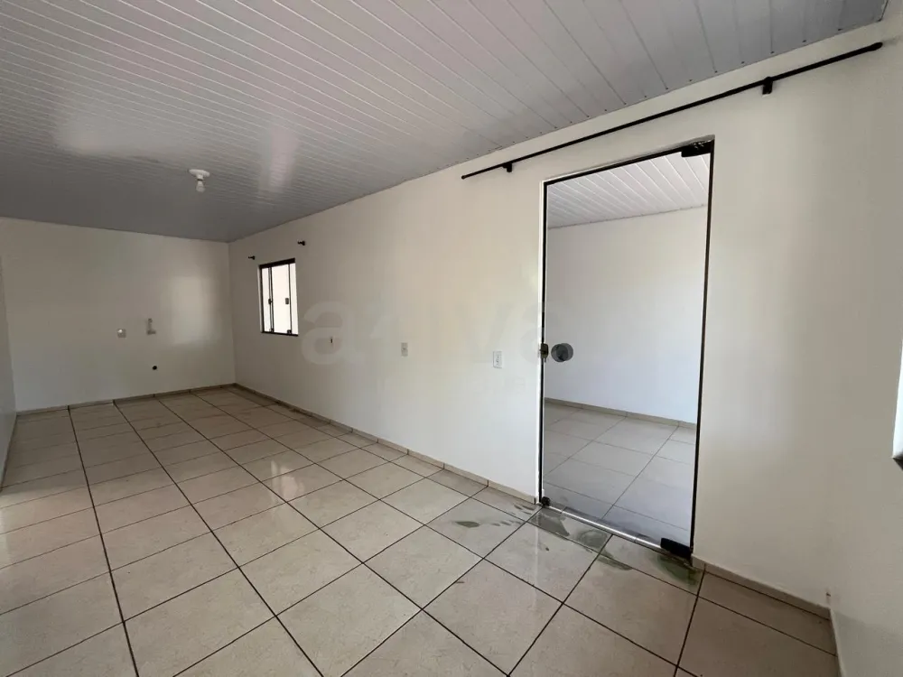 Alugar Casa / Padr&atilde;o em Toledo R$ 1.100,00 - Foto 2