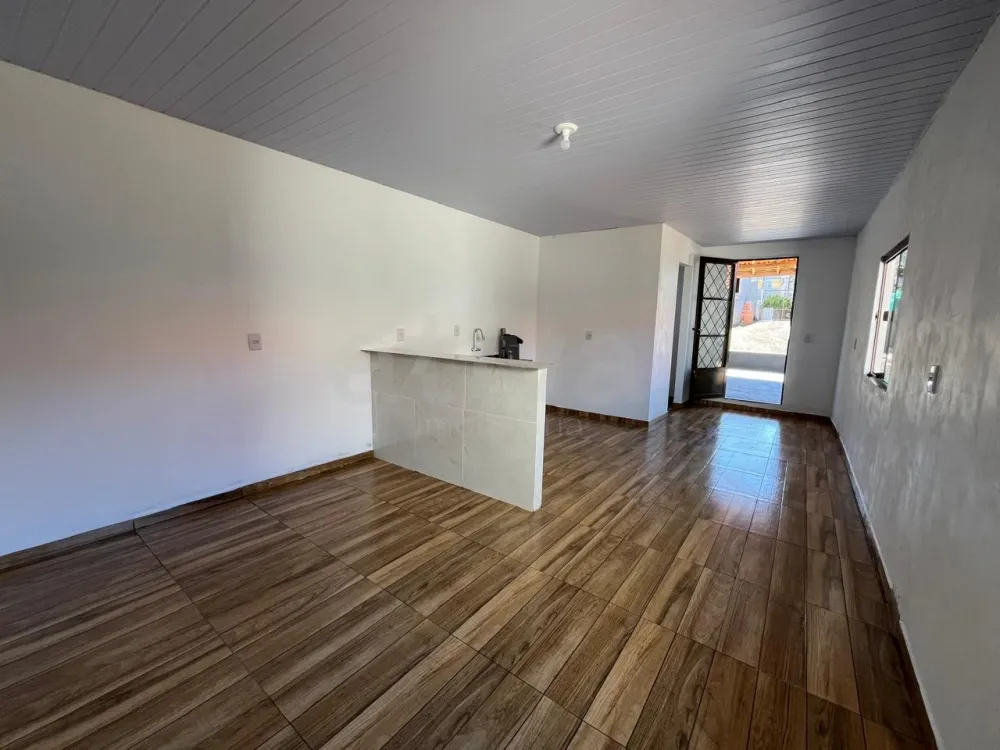 Alugar Casa / Padr&atilde;o em Toledo R$ 1.100,00 - Foto 4