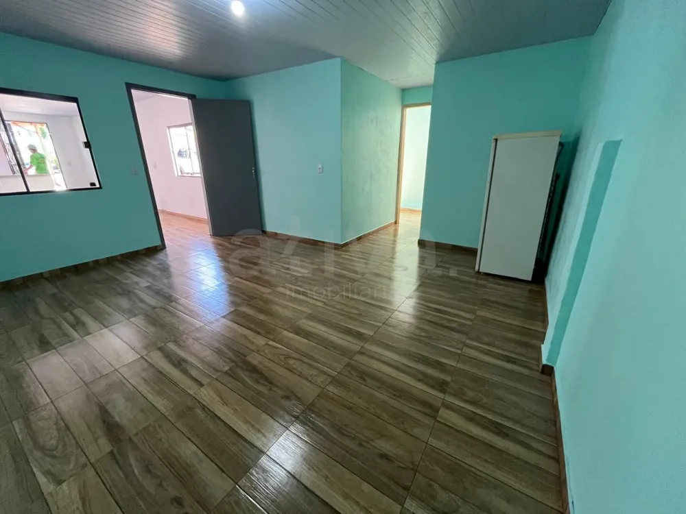 Alugar Casa / Padr&atilde;o em Toledo R$ 1.100,00 - Foto 7