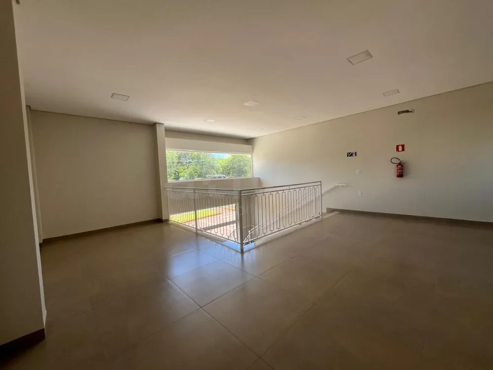 Alugar Comercial / Sala Comercial em Toledo R$ 3.100,00 - Foto 11