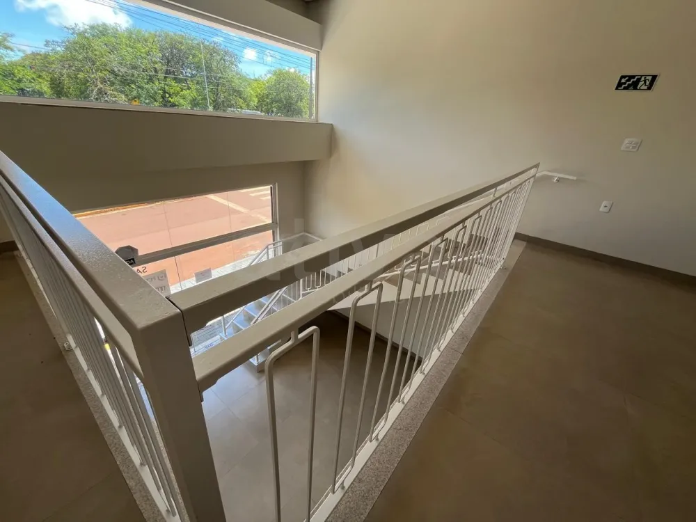 Alugar Comercial / Sala Comercial em Toledo R$ 3.100,00 - Foto 12