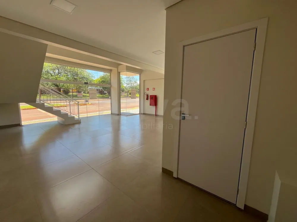 Alugar Comercial / Sala Comercial em Toledo R$ 3.100,00 - Foto 9