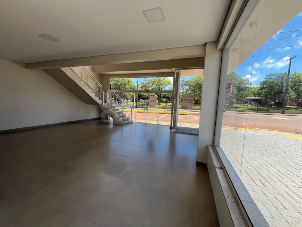 Alugar Comercial / Sala Comercial em Toledo R$ 3.350,00 - Foto 5