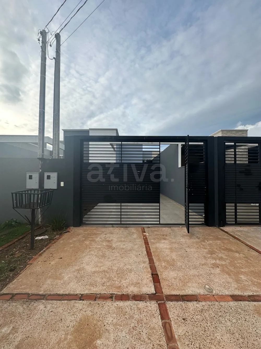 Comprar Casa / Padr&atilde;o em Toledo R$ 380.000,00 - Foto 1