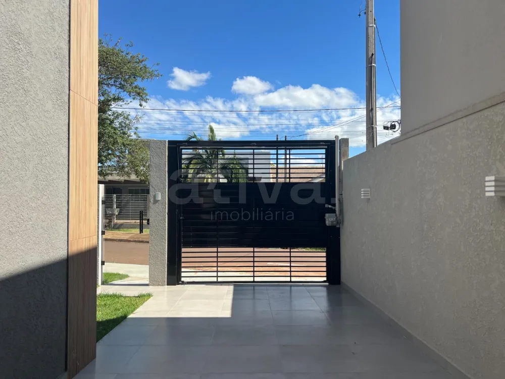 Alugar Casa / Sobrado em Toledo R$ 2.950,00 - Foto 2