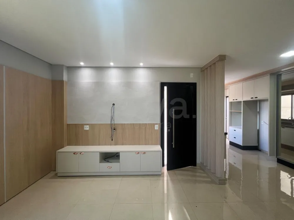 Alugar Casa / Sobrado em Toledo R$ 2.950,00 - Foto 4