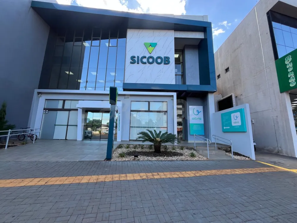 Alugar Comercial / Sala Comercial em Toledo R$ 1.300,00 - Foto 2