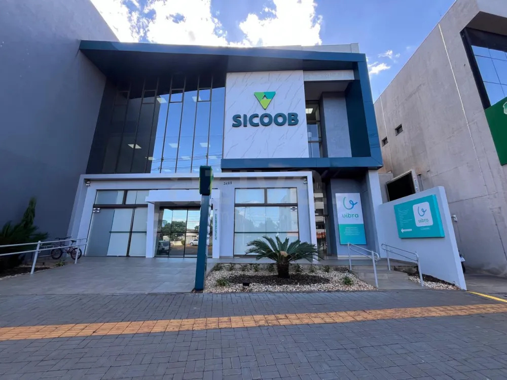 Alugar Comercial / Sala Comercial em Toledo R$ 1.100,00 - Foto 2