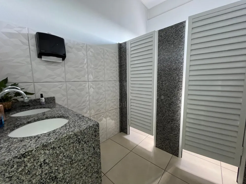 Alugar Comercial / Sala Comercial em Toledo R$ 1.100,00 - Foto 6