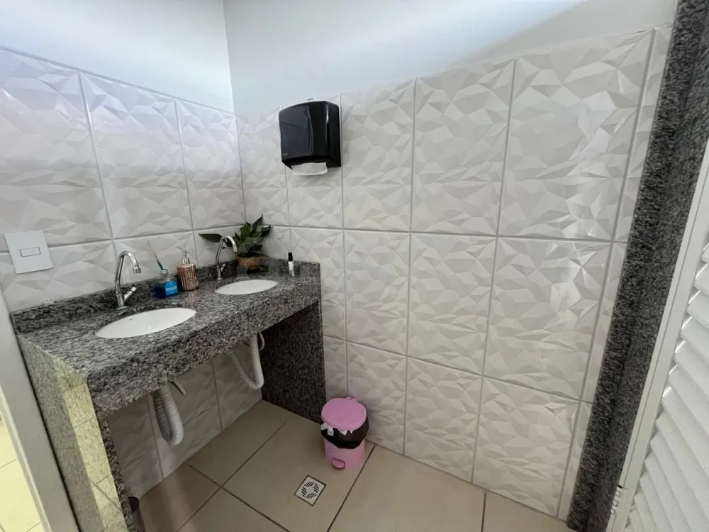 Alugar Comercial / Sala Comercial em Toledo R$ 1.100,00 - Foto 7