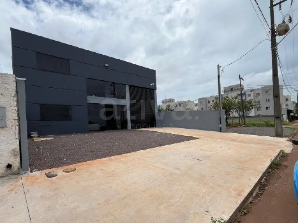 Alugar Comercial / Barrac&atilde;o em Toledo R$ 10.000,00 - Foto 1