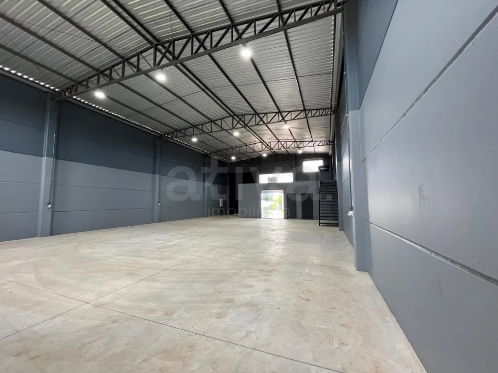 Alugar Comercial / Barrac&atilde;o em Toledo R$ 10.000,00 - Foto 8