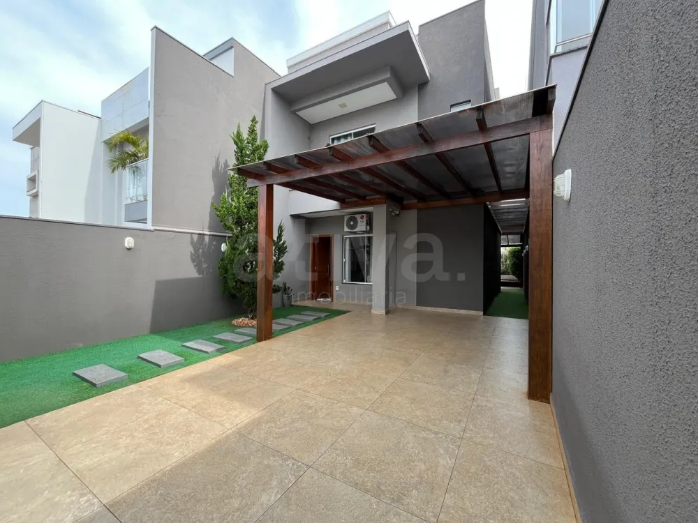 Alugar Casa / Sobrado em Toledo R$ 4.600,00 - Foto 4