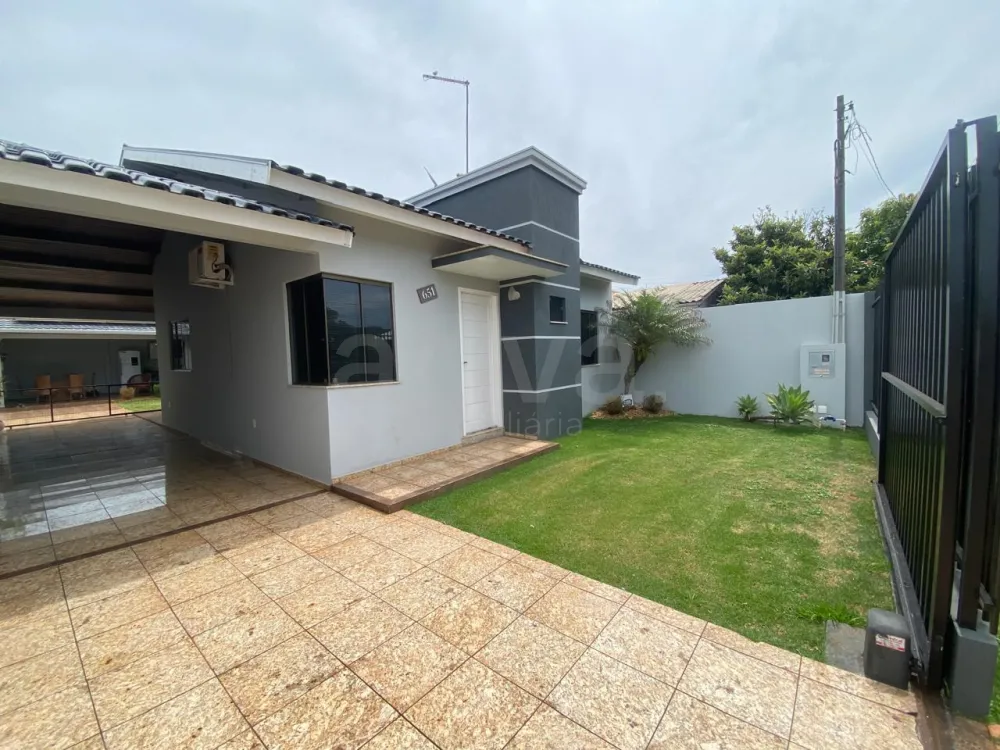 Comprar Casa / Padr&atilde;o em Toledo R$ 550.000,00 - Foto 3