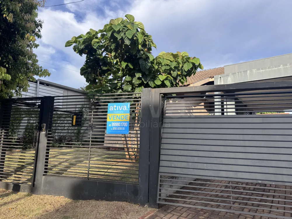 Comprar Casa / Padr&atilde;o em Toledo R$ 560.000,00 - Foto 1