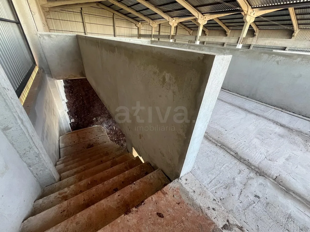 Alugar Comercial / Barrac&atilde;o em Toledo R$ 11.400,00 - Foto 2