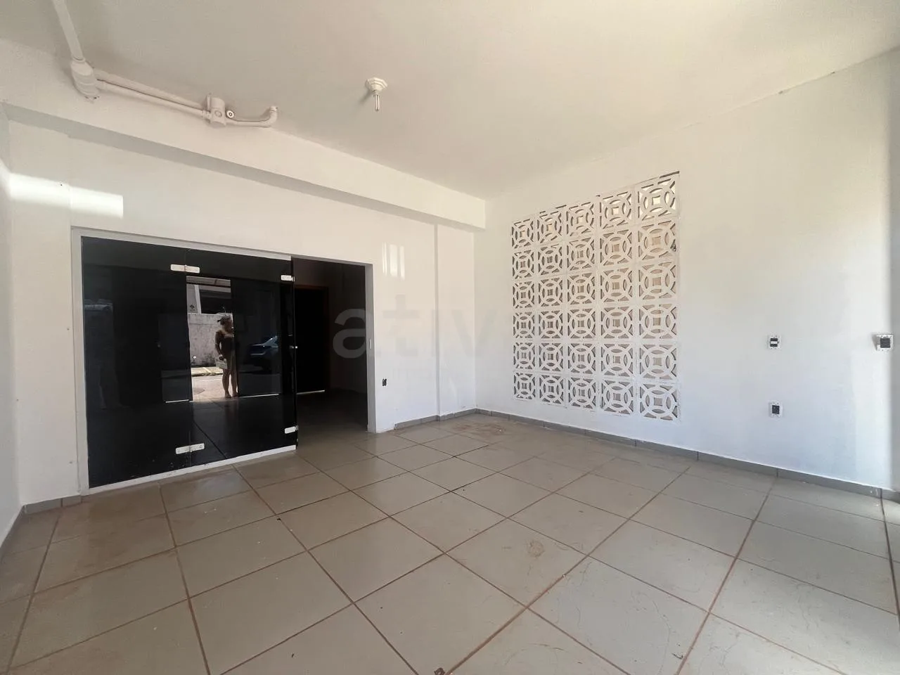 Alugar Comercial / Sala Comercial em Toledo R$ 1.650,00 - Foto 3