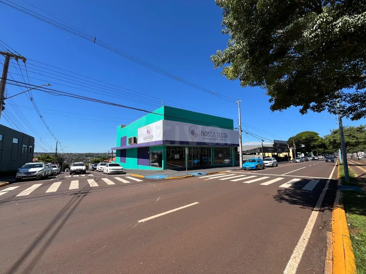 Alugar Comercial / Sala Comercial em Toledo R$ 12.500,00 - Foto 2