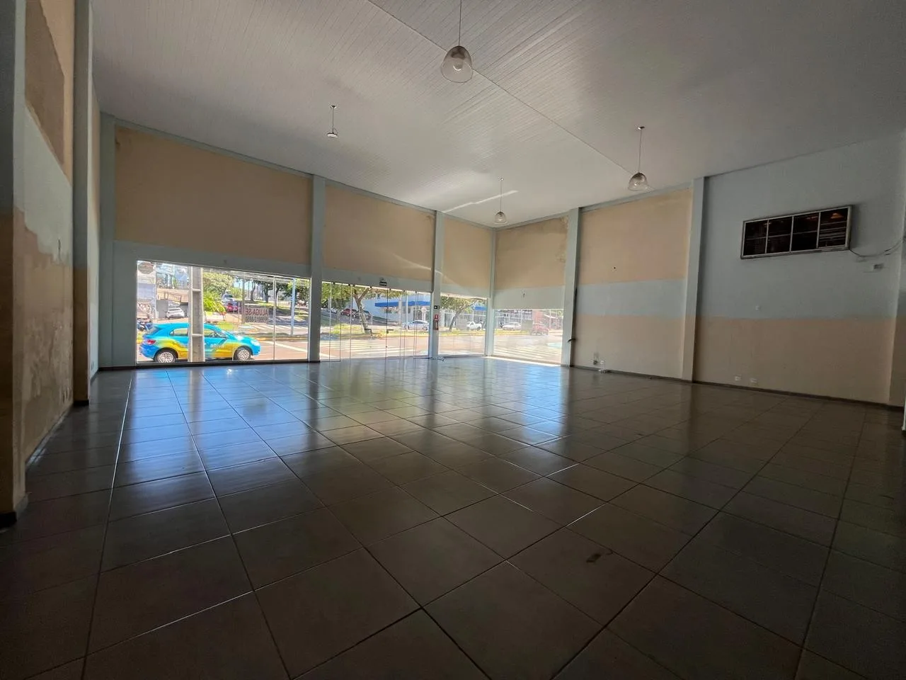 Alugar Comercial / Sala Comercial em Toledo R$ 12.500,00 - Foto 6
