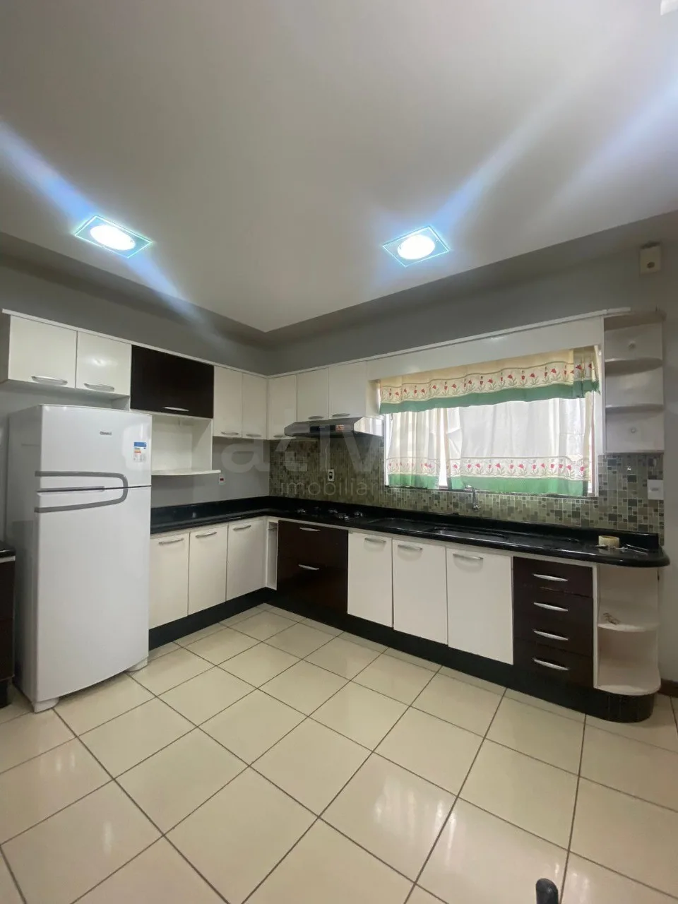 Alugar Apartamento / Padr&atilde;o em Toledo R$ 3.700,00 - Foto 2