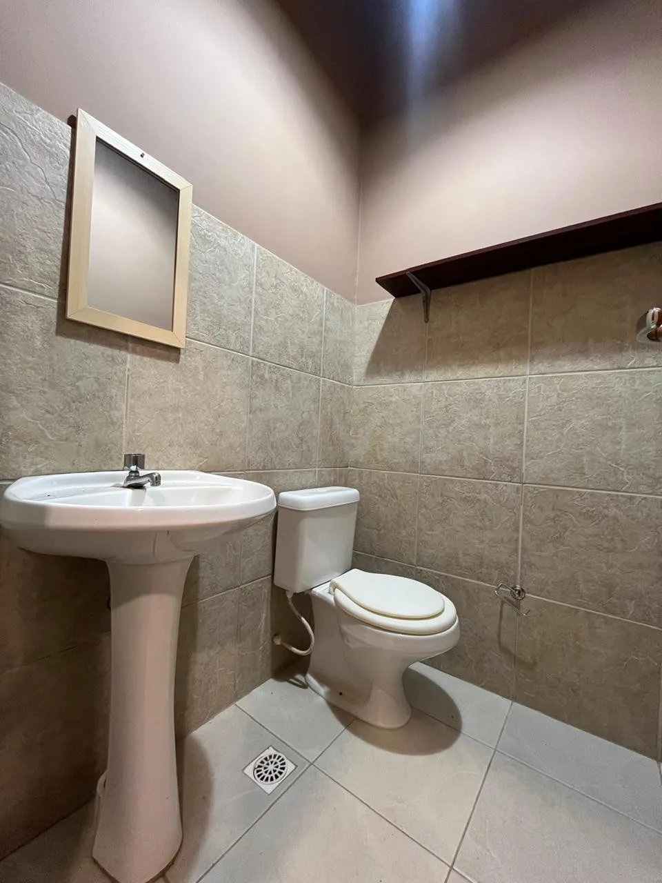 Alugar Comercial / Sala Comercial em Toledo R$ 1.300,00 - Foto 3