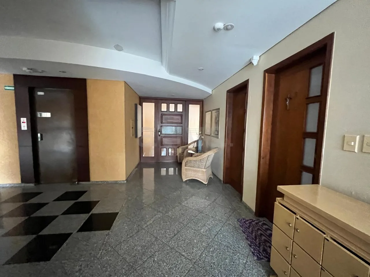 Alugar Apartamento / Padr&atilde;o em Toledo R$ 2.700,00 - Foto 4