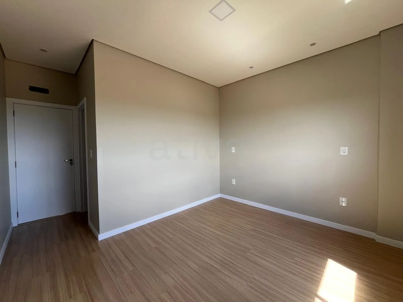 Alugar Apartamento / Padr&atilde;o em Toledo R$ 2.250,00 - Foto 8