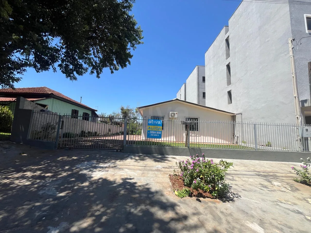 Alugar Casa / Padr&atilde;o em Toledo R$ 2.000,00 - Foto 1