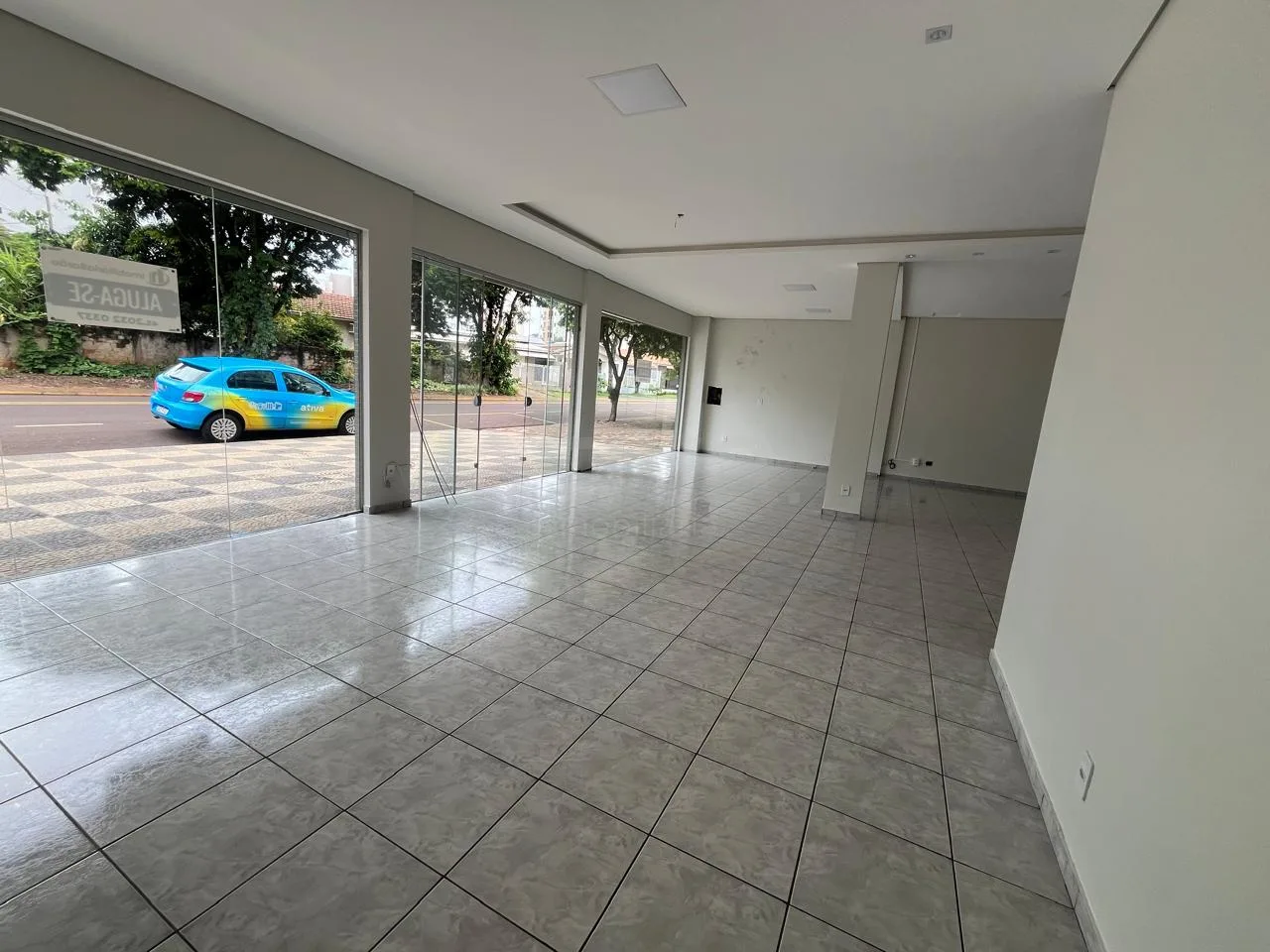 Alugar Comercial / Sala Comercial em Toledo R$ 3.300,00 - Foto 5