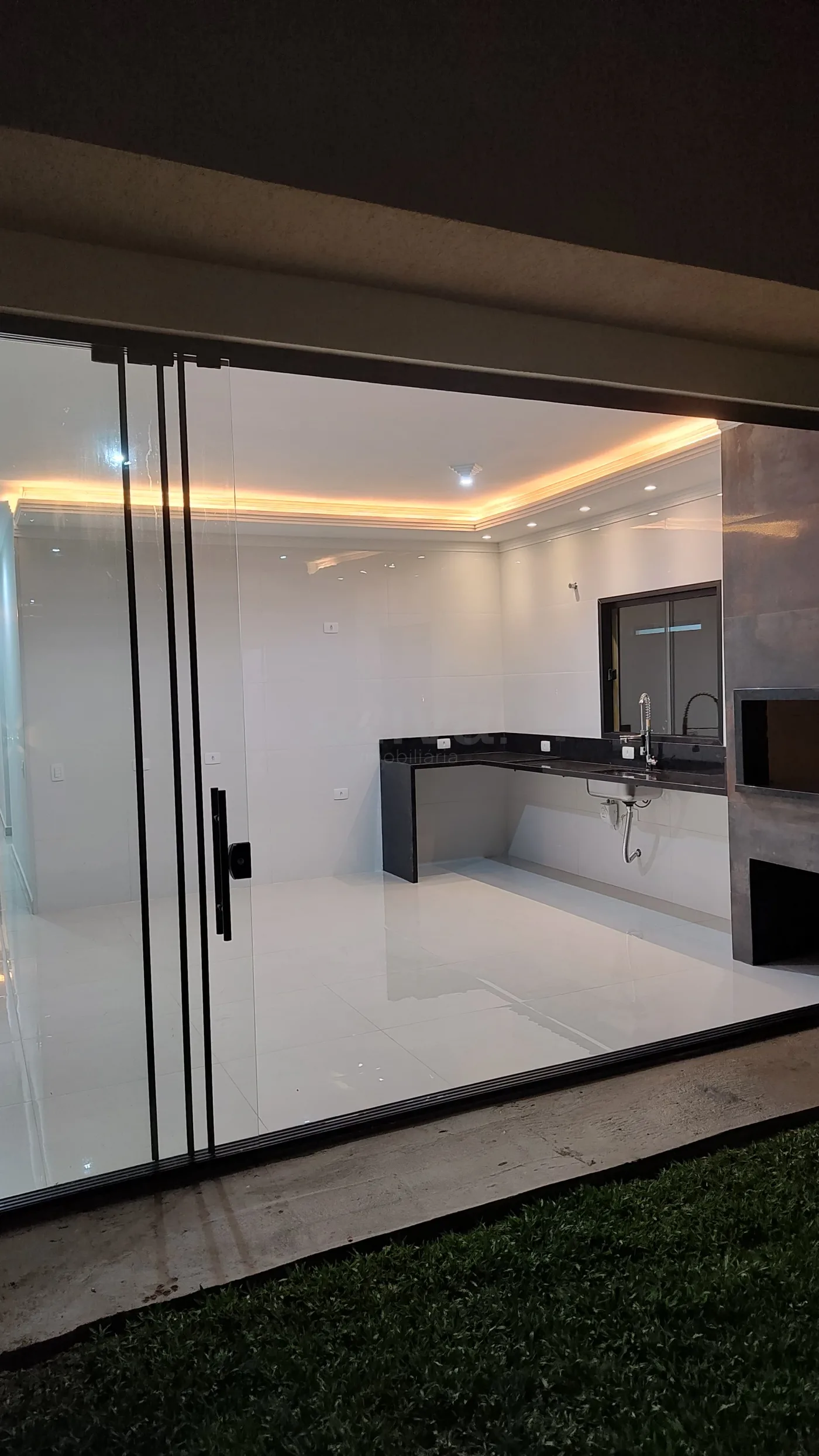 Comprar Casa / Padr&atilde;o em Guaratuba R$ 650.000,00 - Foto 14