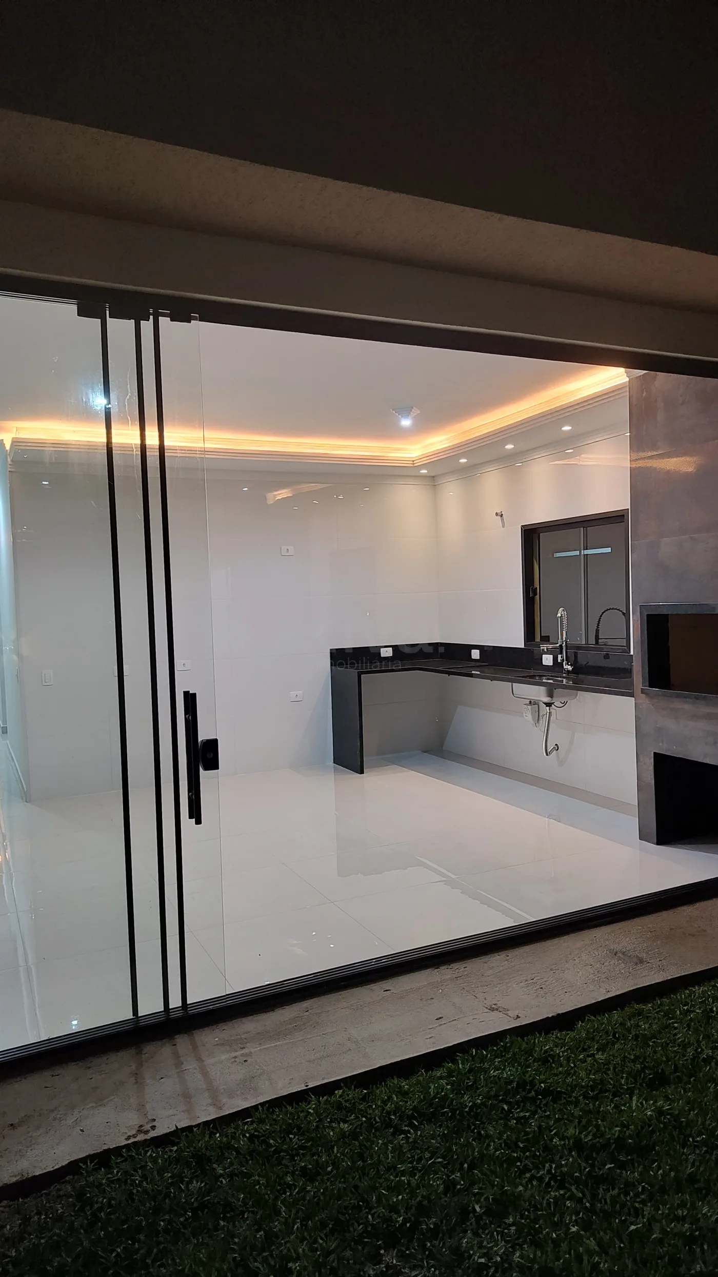 Comprar Casa / Padr&atilde;o em Guaratuba R$ 650.000,00 - Foto 16