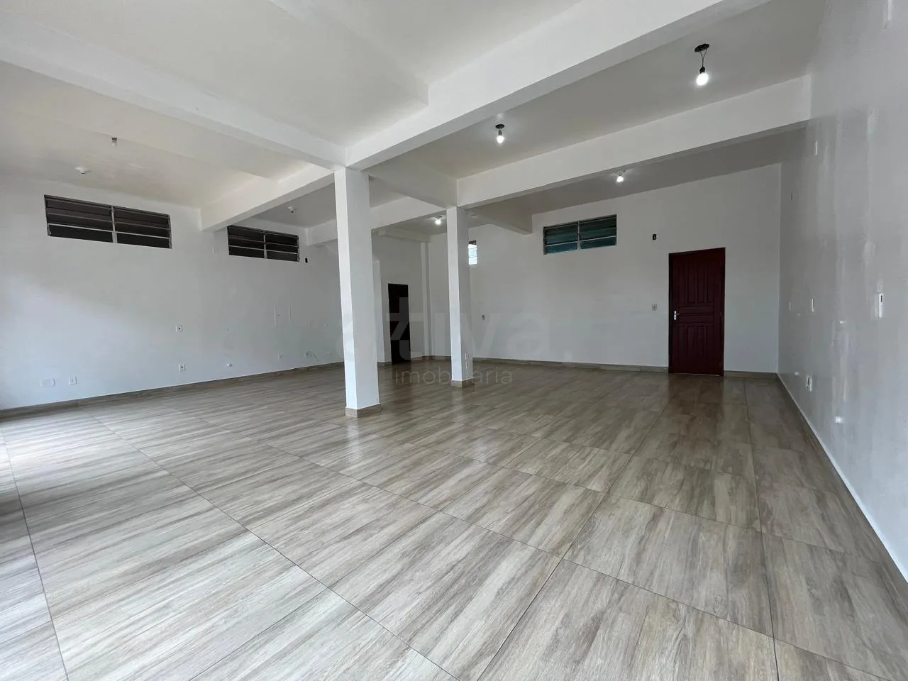 Alugar Comercial / Sala Comercial em Toledo R$ 2.100,00 - Foto 3