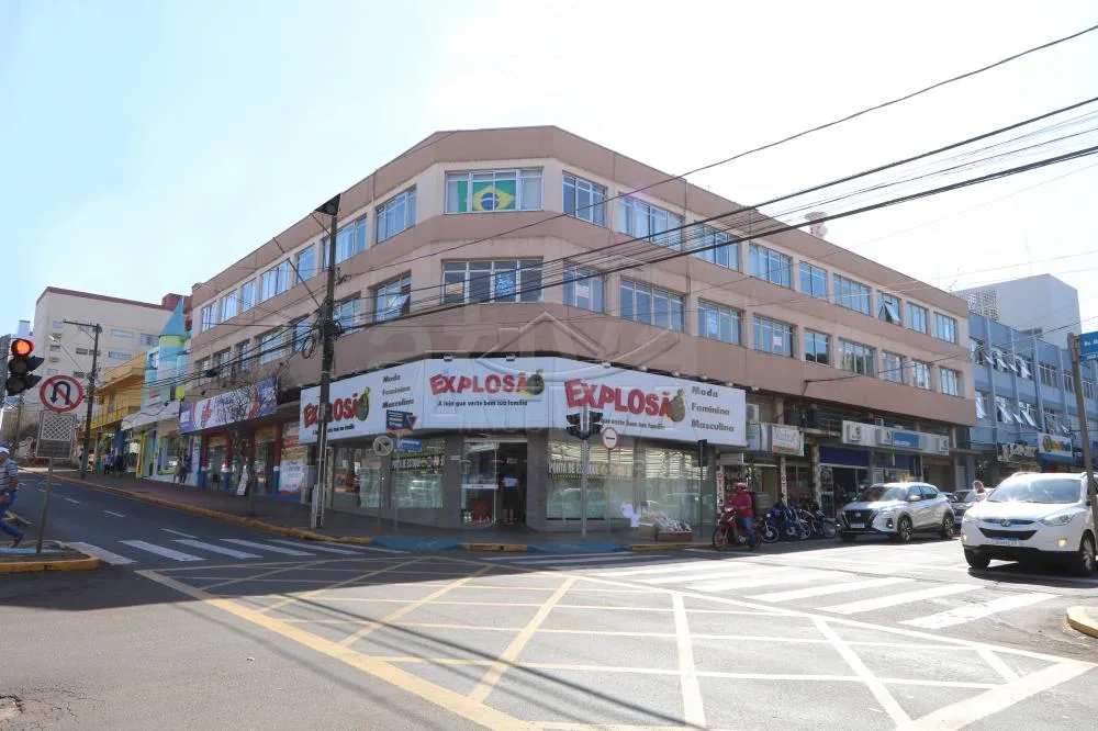 Alugar Comercial / Sala Comercial em Toledo R$ 6.600,00 - Foto 2