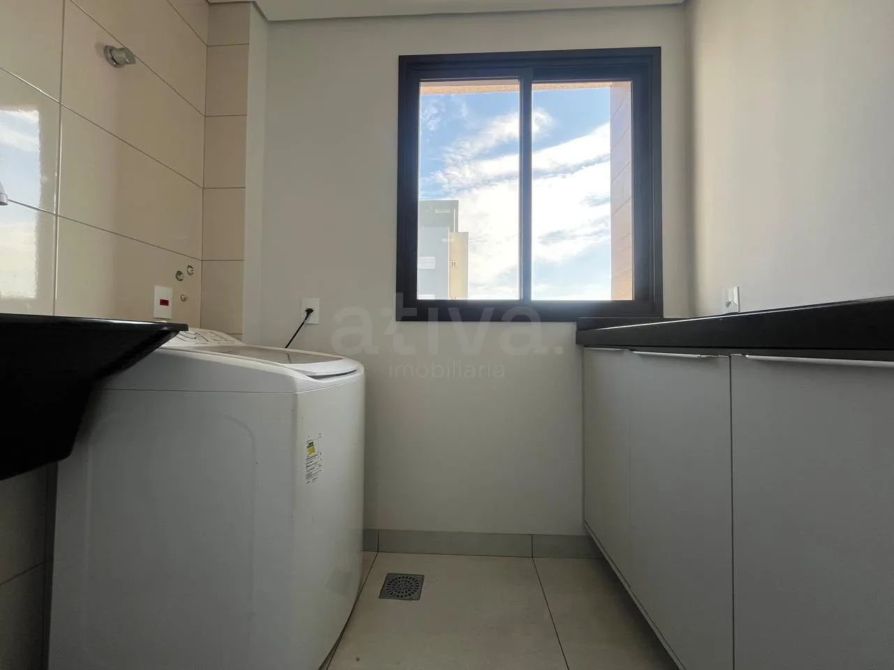 Alugar Apartamento / Padr&atilde;o em Toledo R$ 2.860,00 - Foto 17