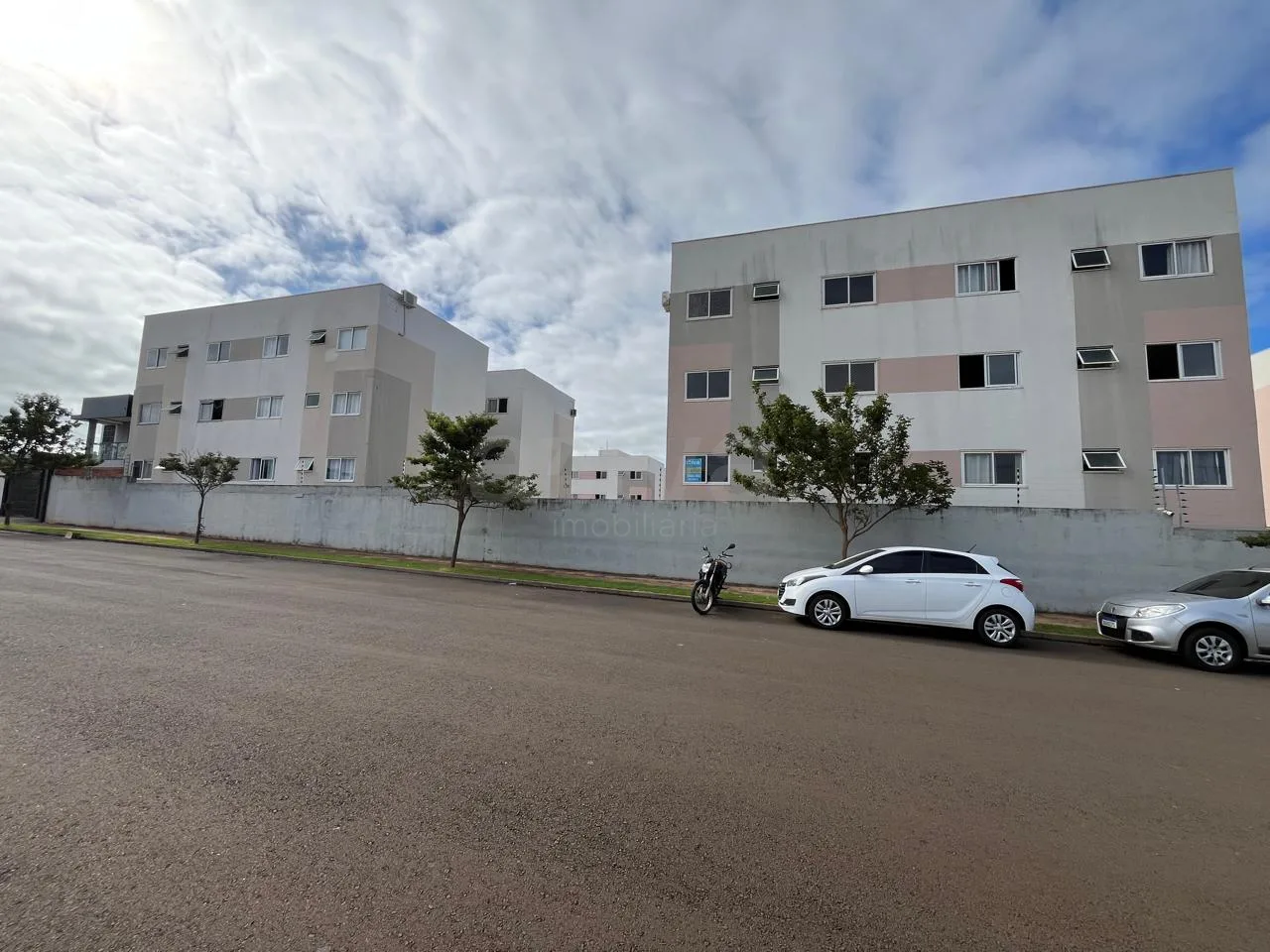 Alugar Apartamento / Padr&atilde;o em Toledo R$ 1.740,00 - Foto 2